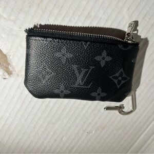 Louis Vuitton Gray Textured Interior Pouch